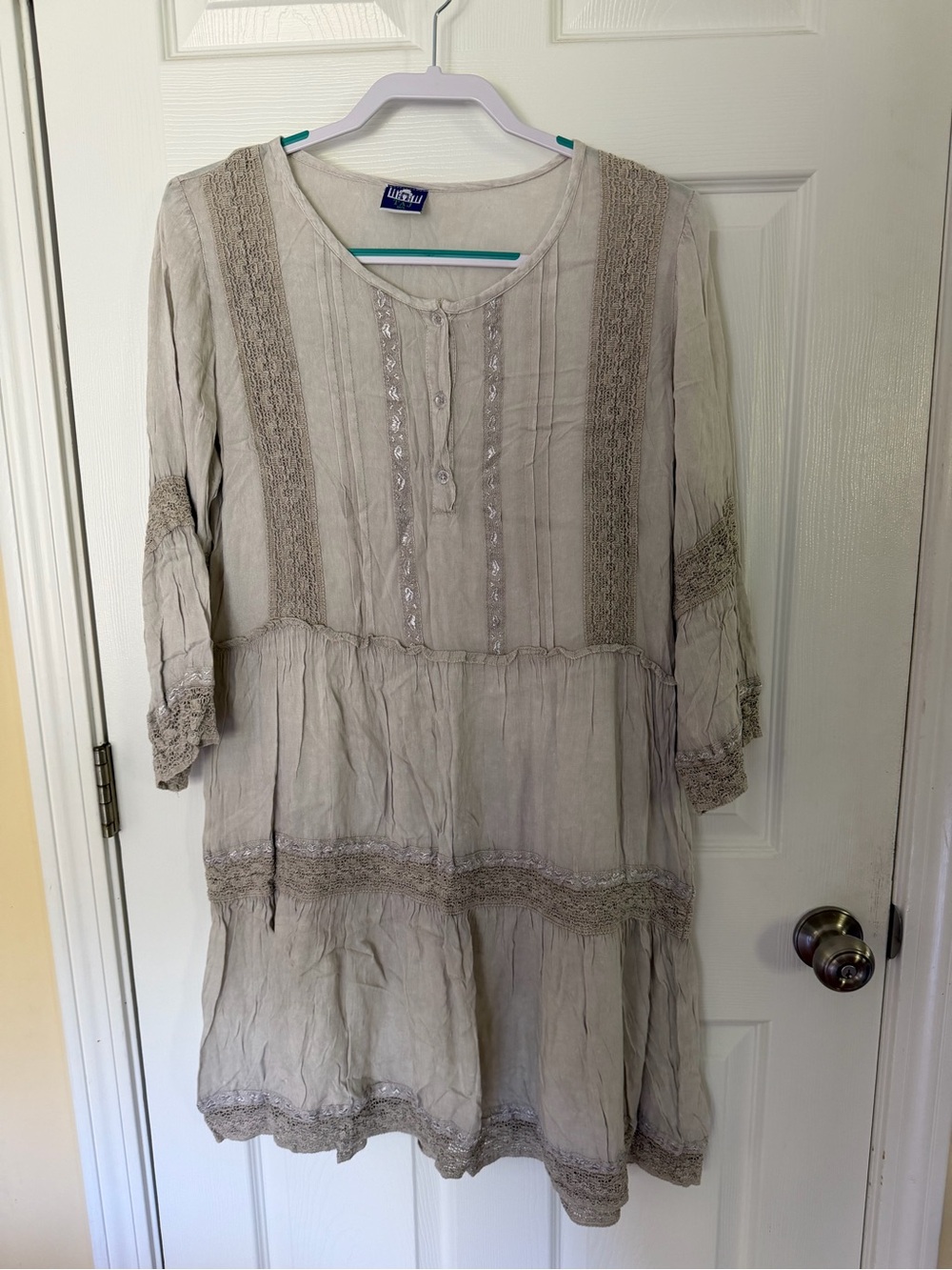 Boho Lace-Trim Tunic Dress in Light Gray by